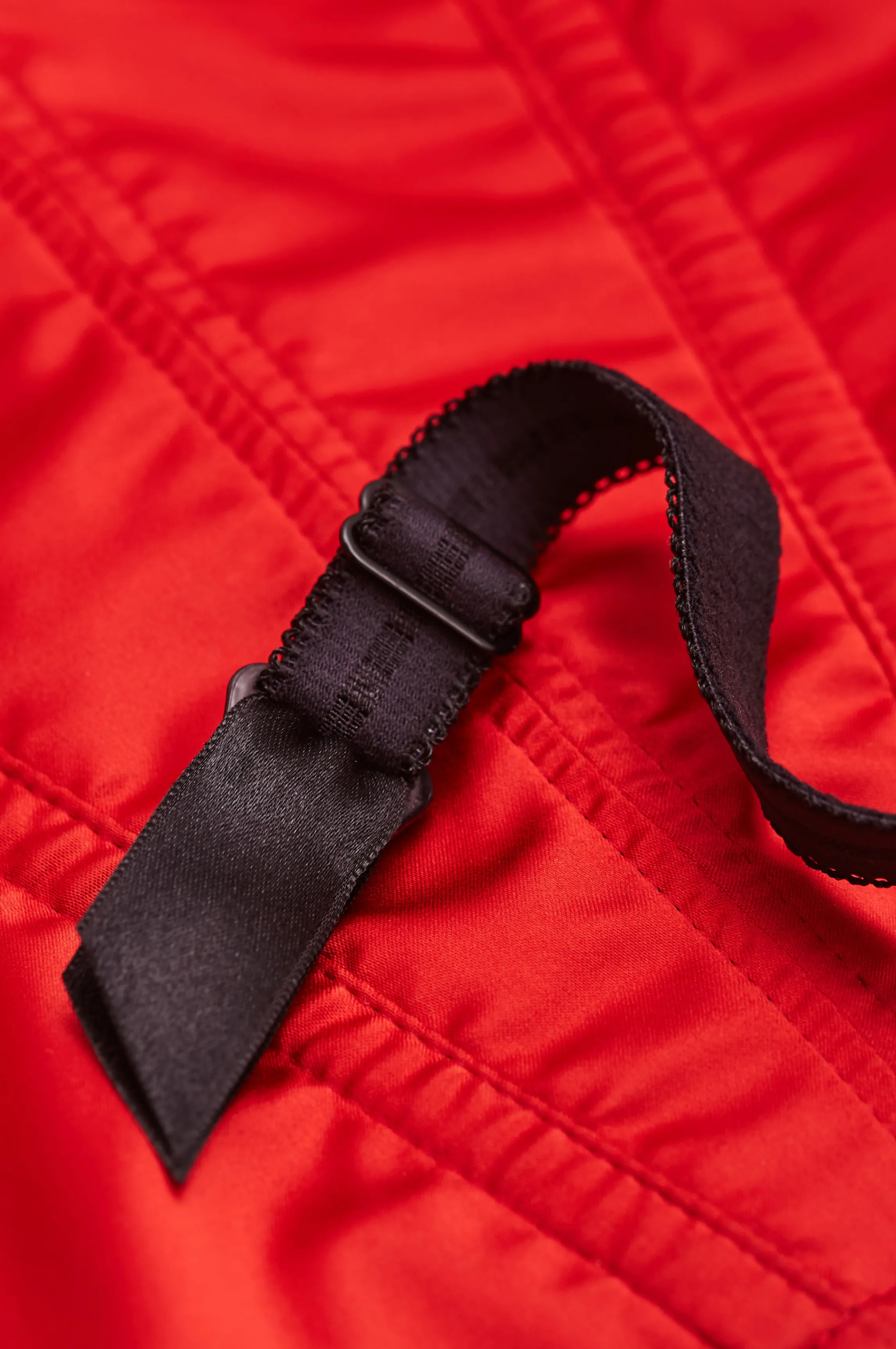 medicis_red_satin_shaper_5.webp Sale MEDICIS satin shaper Red Corsets | Guepières